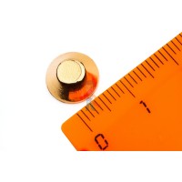 Неодимовый магнит прямоугольник 35х35х6 мм с зенковкой 5/11 мм, N35 - Неодимовый магнит конус 10/5х4 мм, золотой