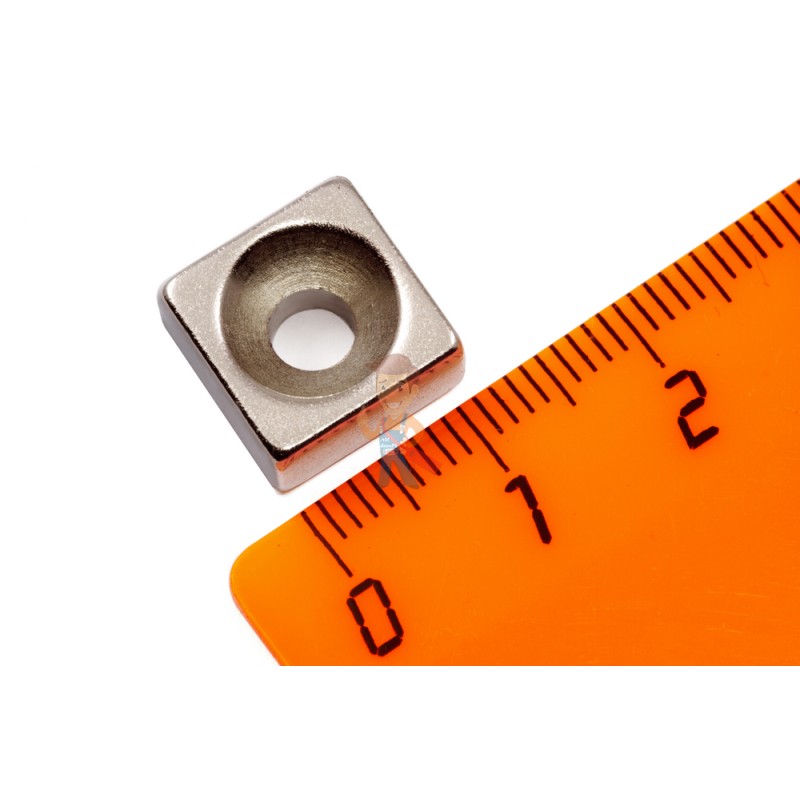 Неодимовый магнит прямоугольник 12х12х6 мм с зенковкой 4.5/9.6 мм, N35