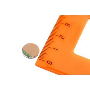 Неодимовый магнит диск 10х1 мм с клеевым слоем